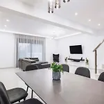 Ramo Luxury Villa Kremastí