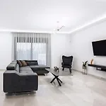 Ramo Luxury Villa Kremastí