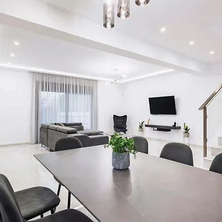 Ramo Luxury Villa Kremastí