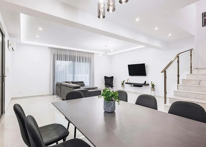 Ramo Luxury Vila Kremastí