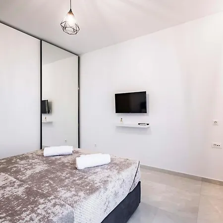 Ramo Luxury * Kremastí