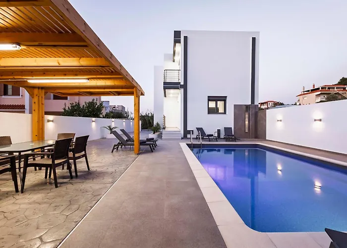 Ramo Luxury Villa Kremastí